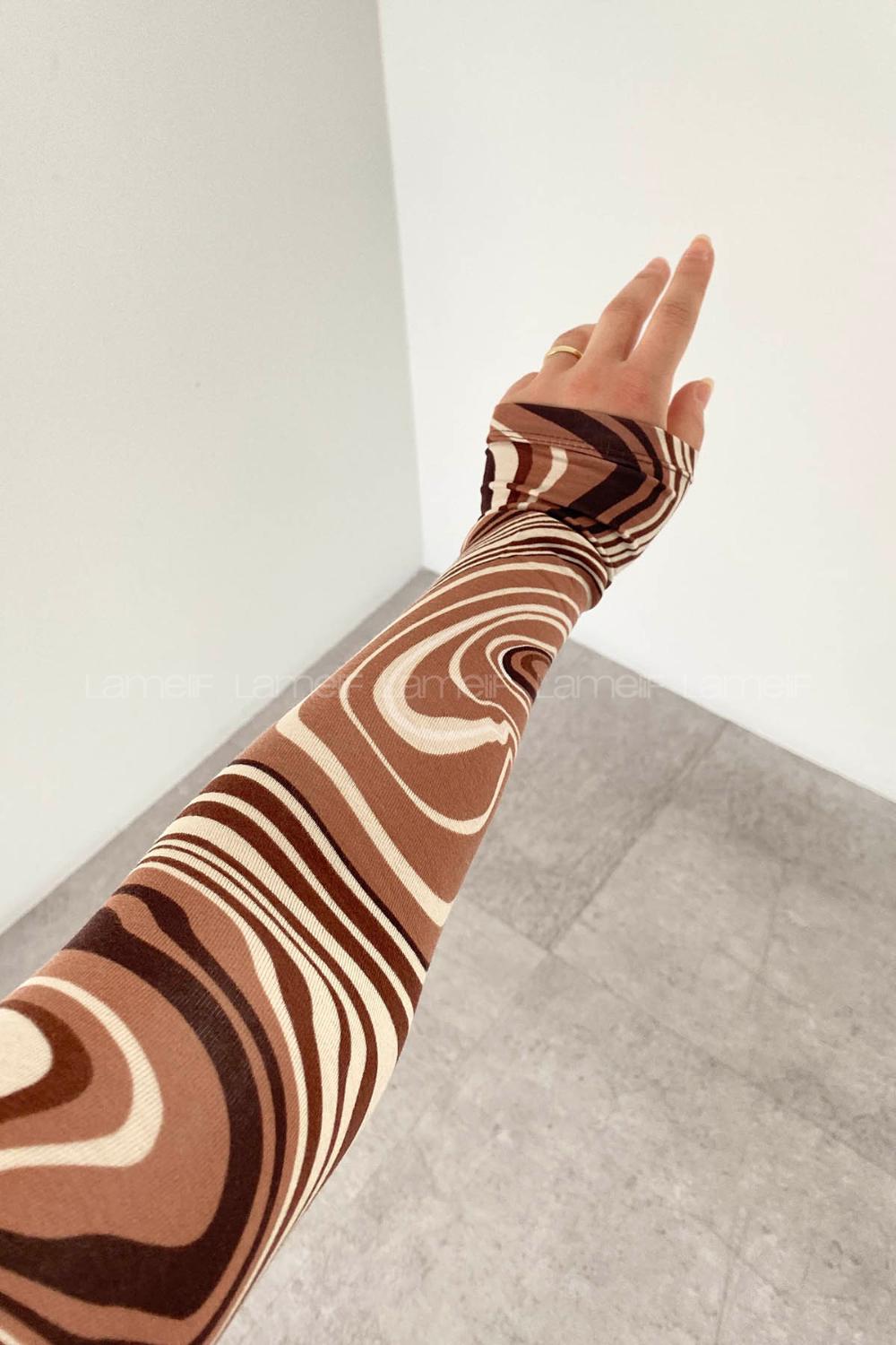 Lamelif Yarım Balıkçı Yaka Soyut Desen Body Kahve