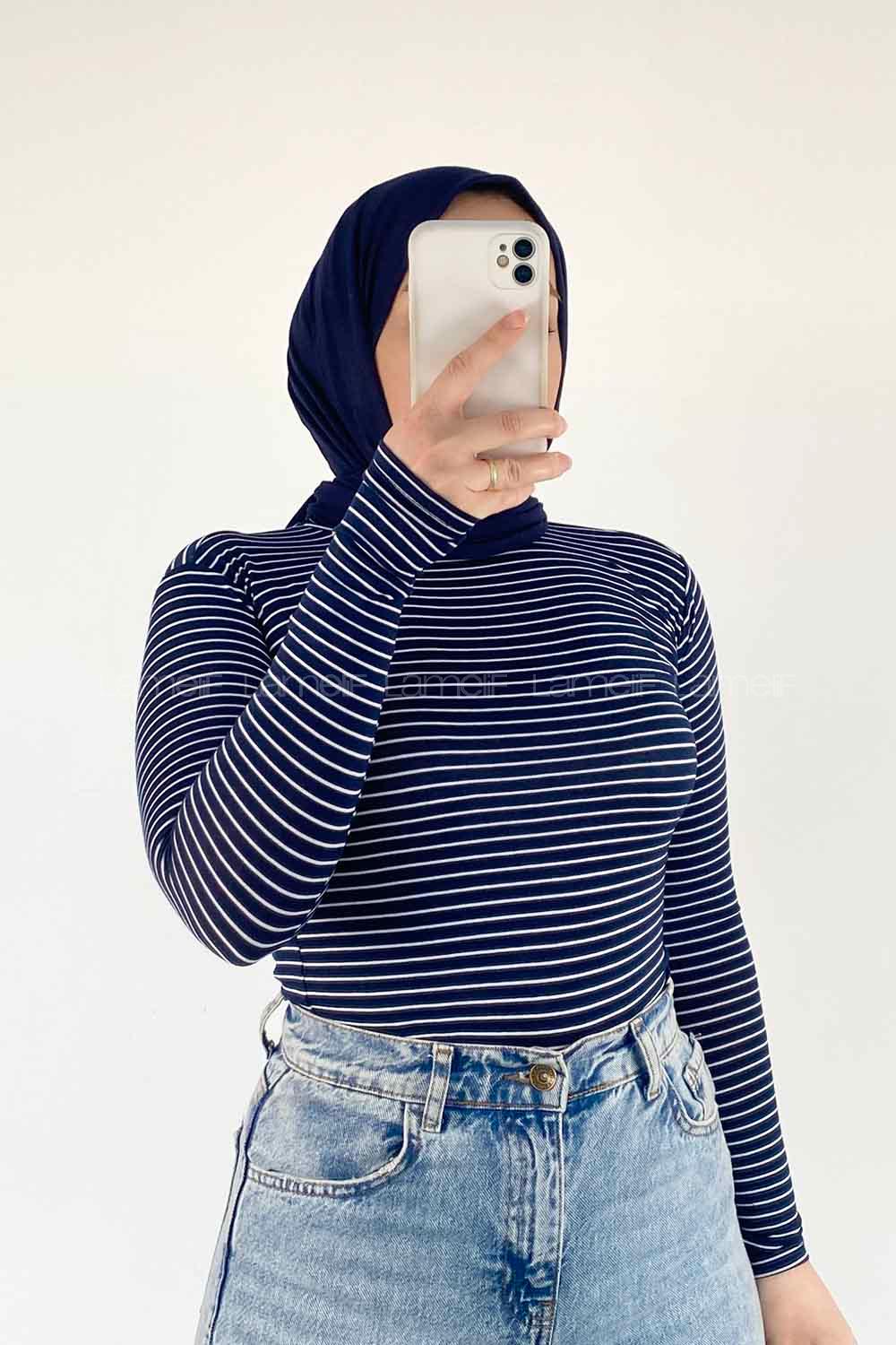 Lamelif Balıkçı Yaka İnce Çizgili Body Lacivert