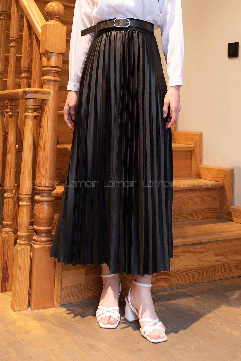 Black Cotton Unprinted Pleated Skirt