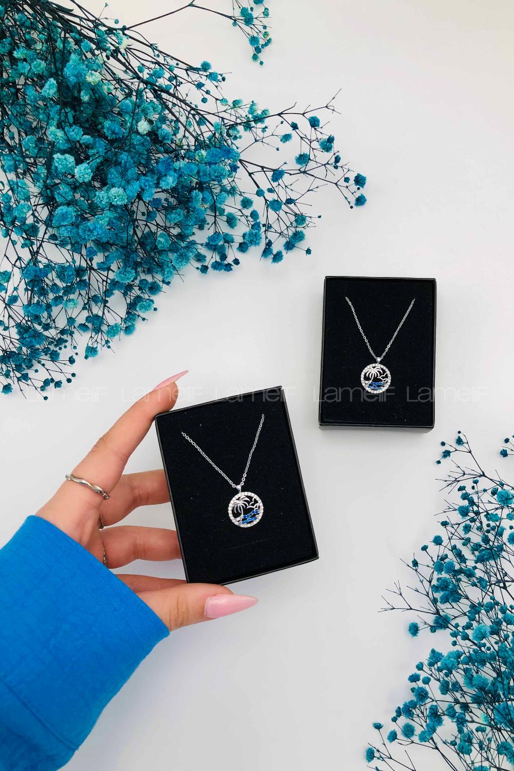 Lamelif Gümüş Ada Küre Detaylı Zirkon Kolye