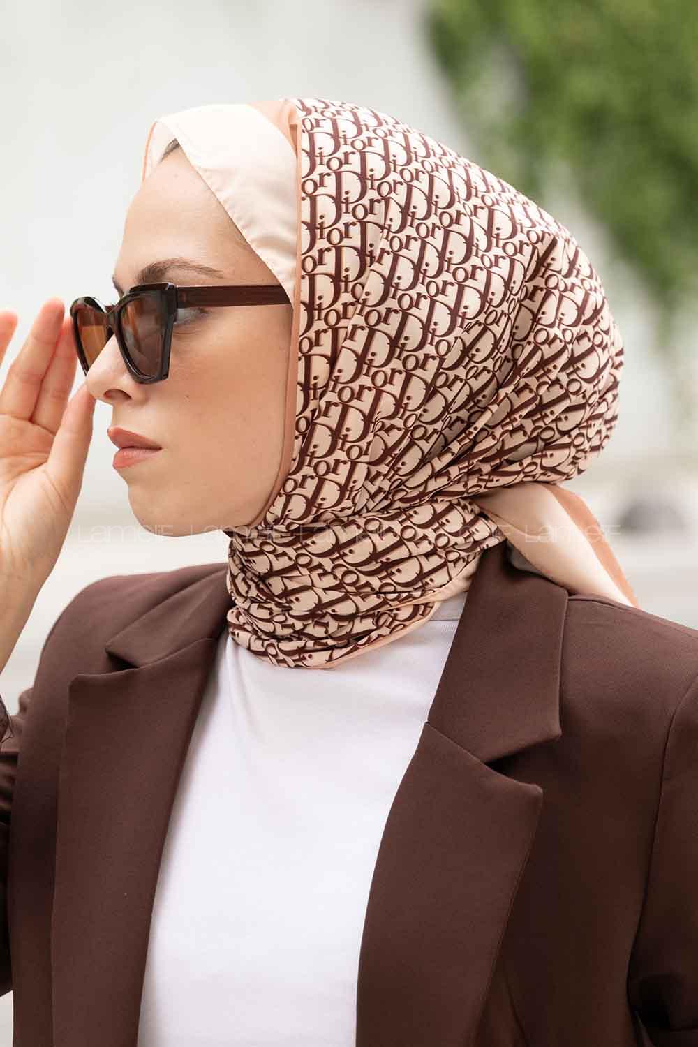 Puppies Mouth Crepe Fabric Striped Shawl