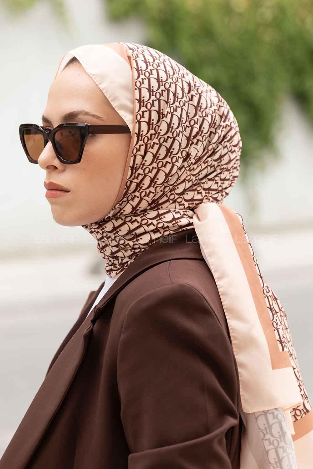 Puppies Mouth Crepe Fabric Striped Shawl