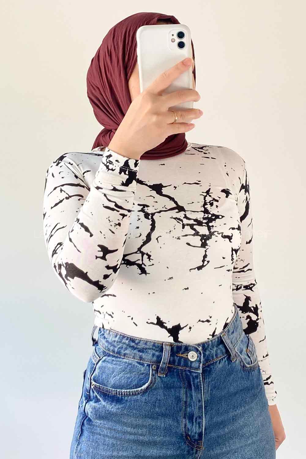 White-1 Medium Crew Neck Long Arm Combed Fabric Body