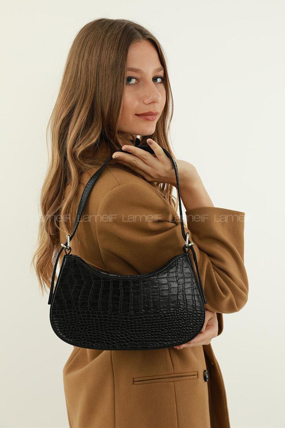 Black-1 Buckle Skin Hand Bag Bag