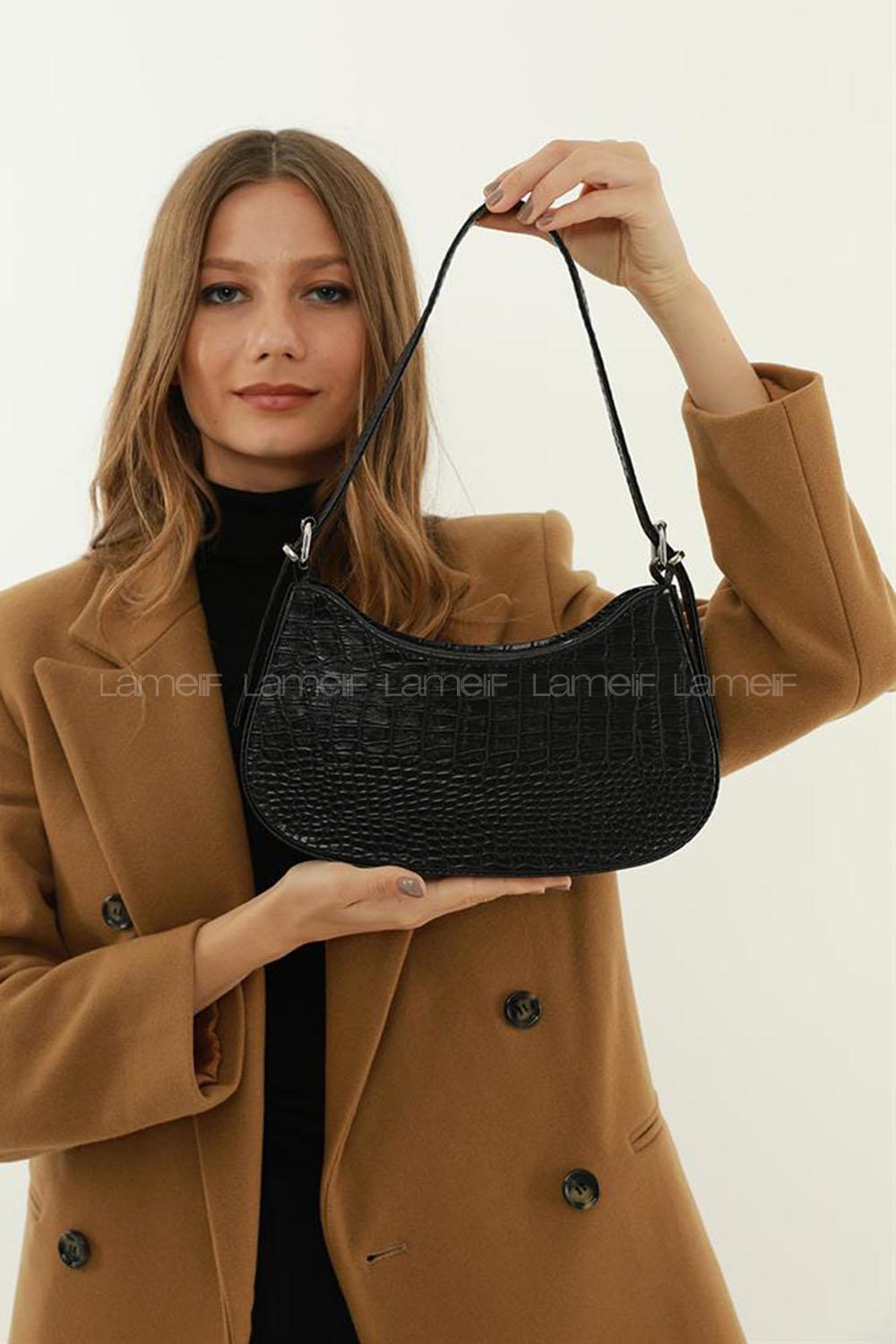 Black-1 Buckle Skin Hand Bag Bag