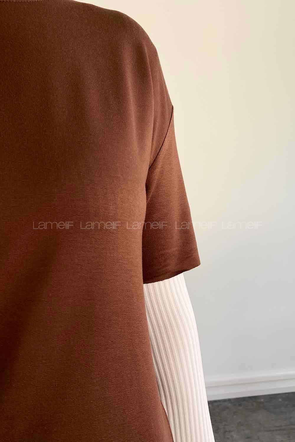 Lamelif Dikişsiz Kol Detaylı  Düz Kısa T-shirt Acı Kahve