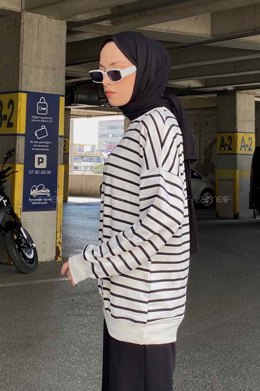 Black Crew Neck Combed Fabric Unprinted Tunic