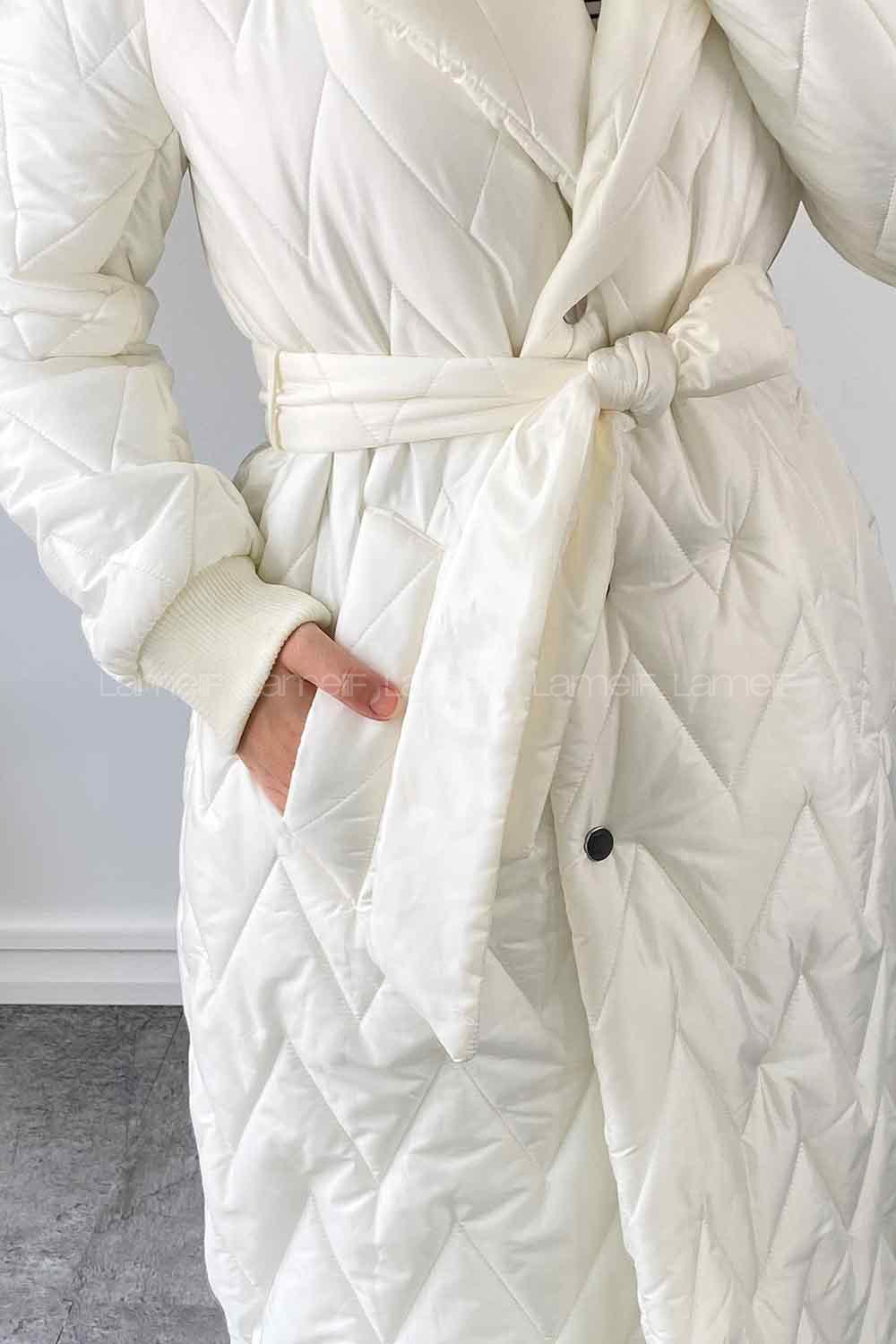 White Hood Neck Long Arm Coat