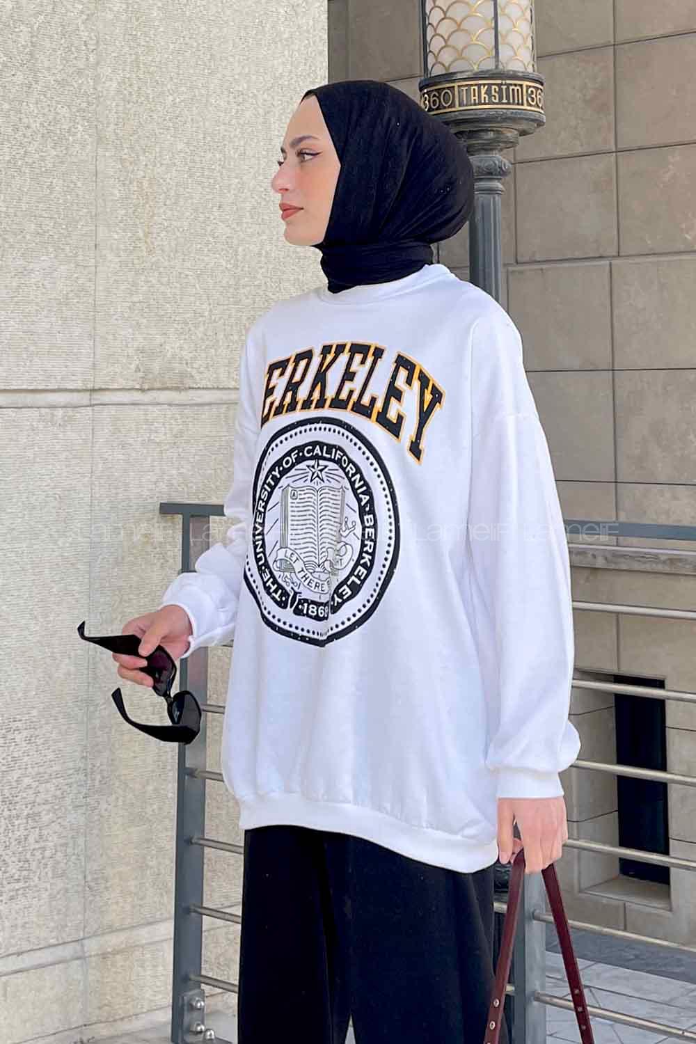 White Medium Crew Neck Long Arm Printed Sweatshirt