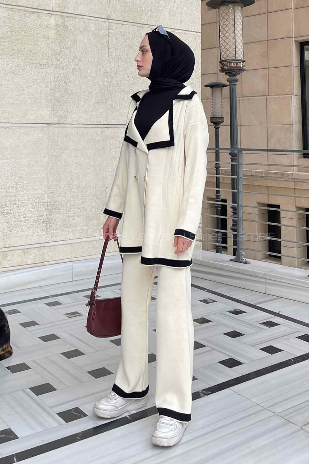 Ecru Lower Crew Neck Knitwear Suit