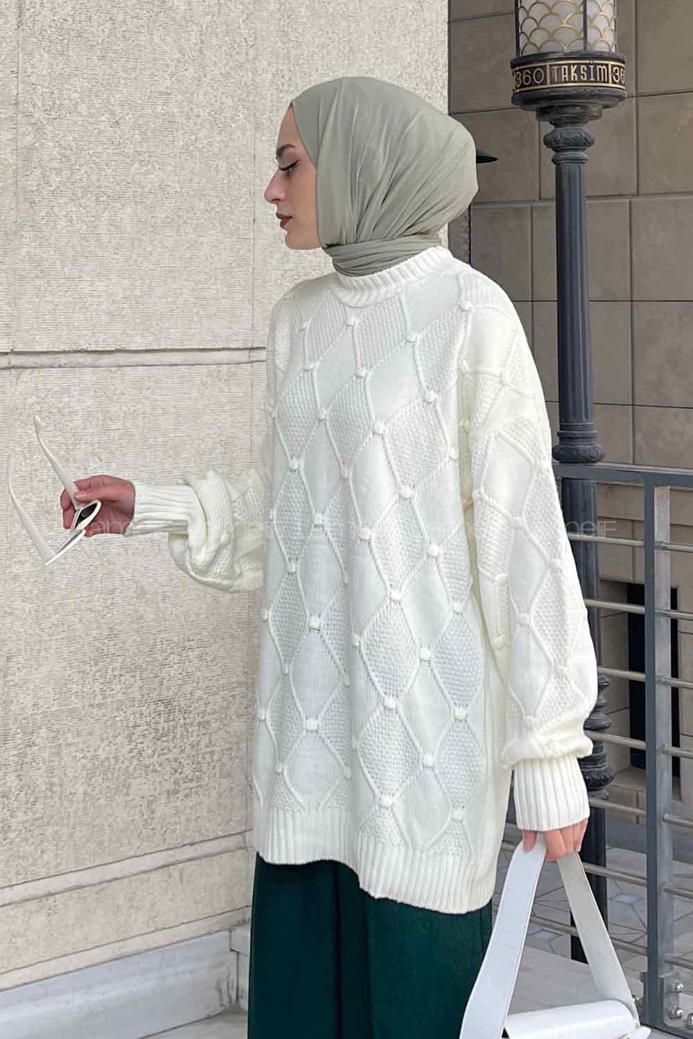 Ecru Turtle Neck Balloon Sleeve Arm Jumper