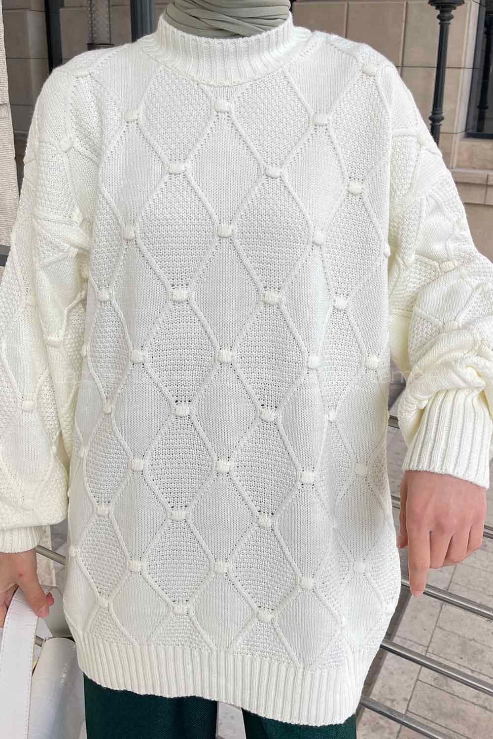 Ecru Turtle Neck Balloon Sleeve Arm Jumper