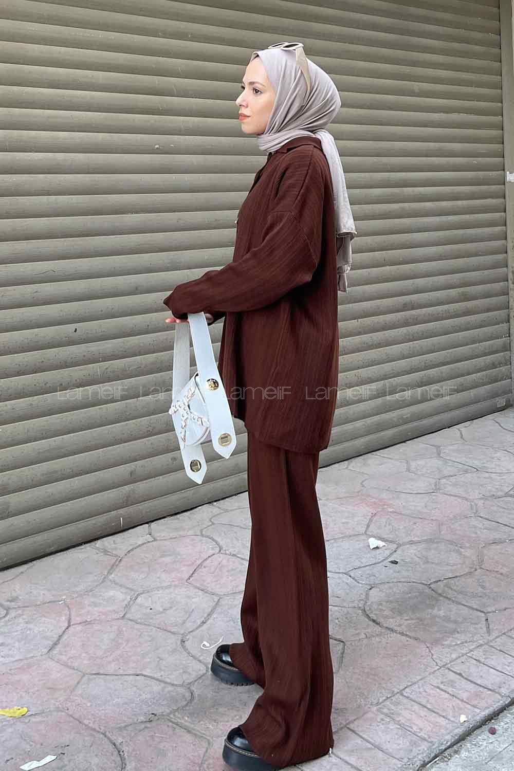 Bitter Brown Polo Neck Collar Long Arm Knitwear Comfortable Suit