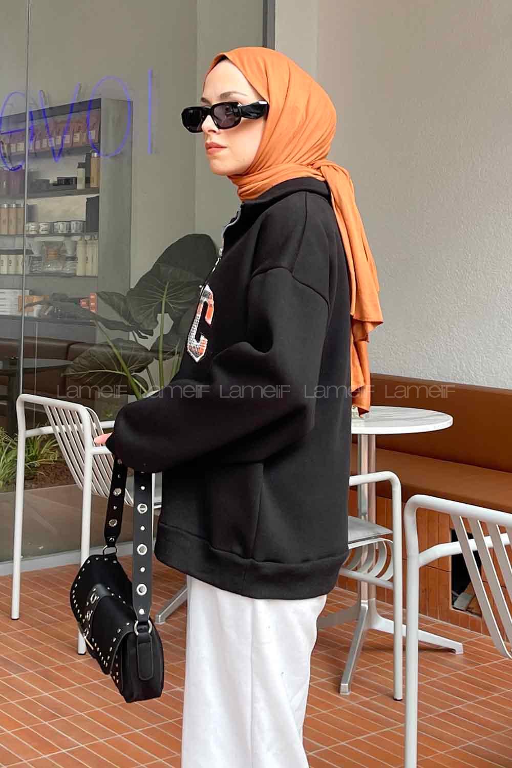 Black Zippered Neck Long Arm Printed Sweatshirt