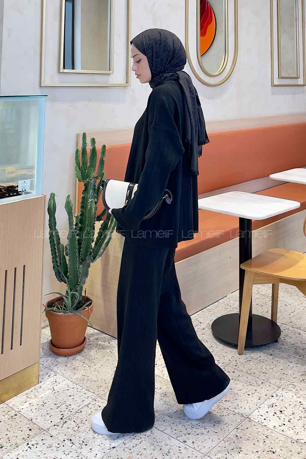 Black Polo Neck Collar Long Arm Knitwear Comfortable Suit