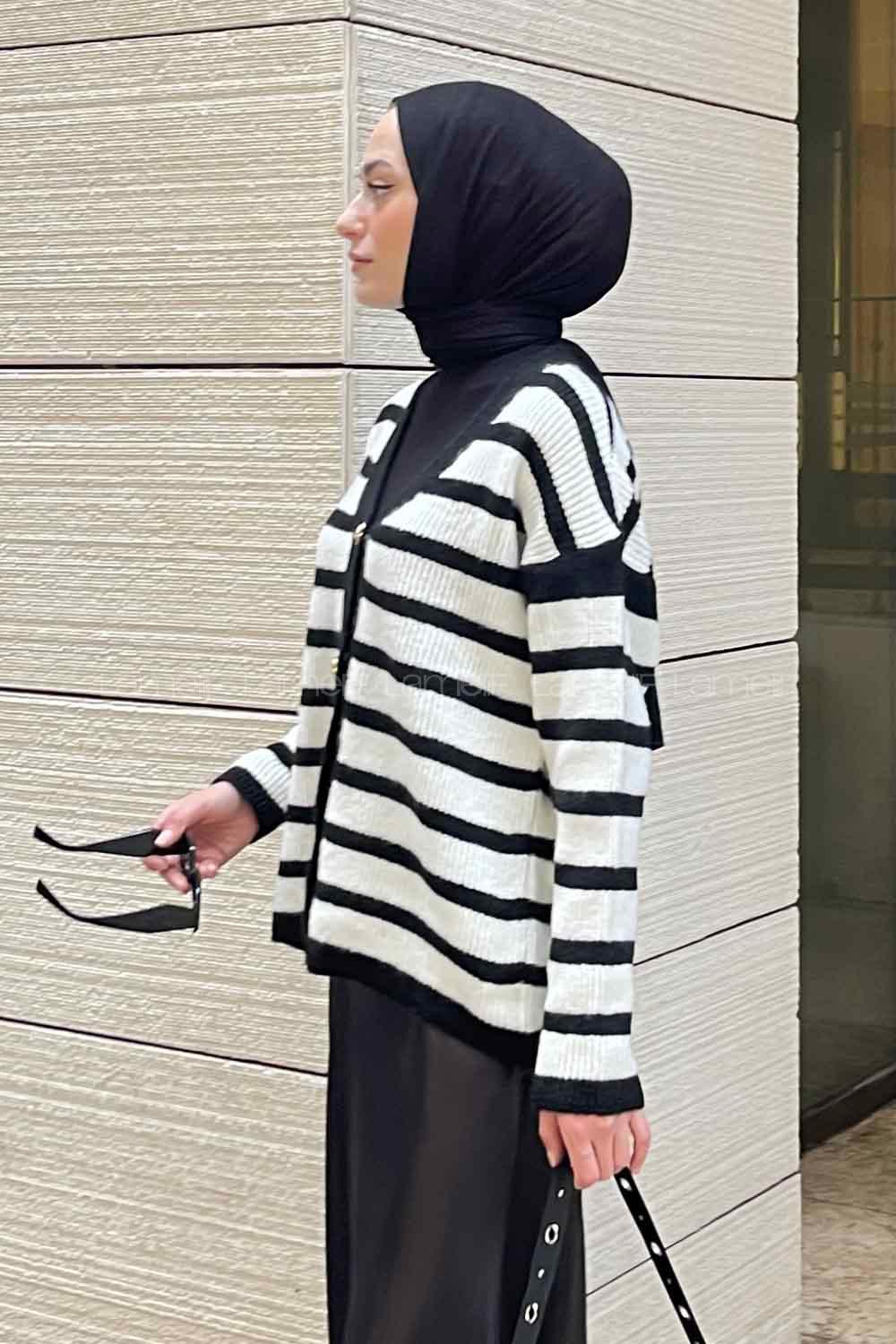 Lamelif  Kalın Çizgili Yumoş Hırka Beyaz -Siyah