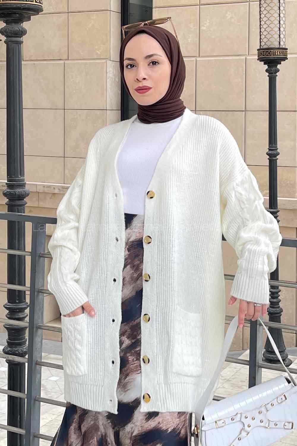 Lamelif Kol Örgü Detaylı Hırka Ekru