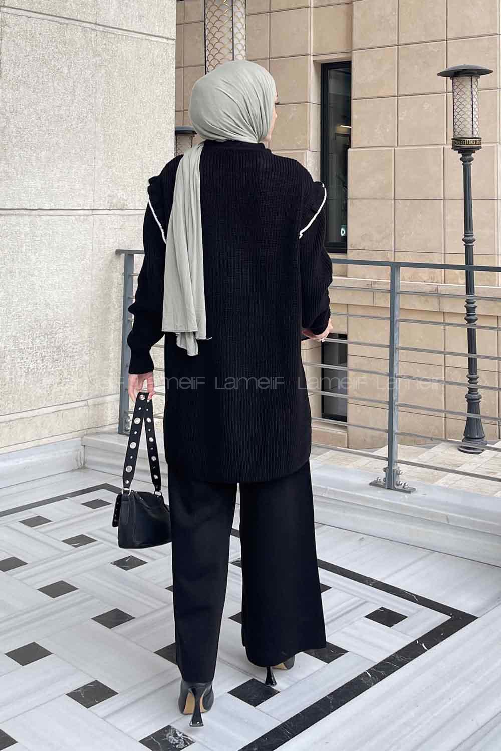 Black Mock Turtle Neck Long Arm Without Accessories Knitwear Regular Trousers Comfortable Suit