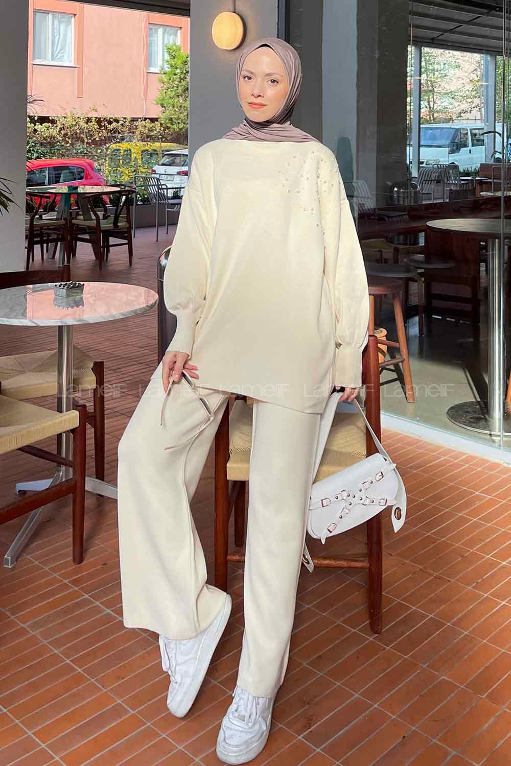 Cream Turtle Neck Long Arm Without Accessories Knitwear Regular Trousers Comfortable Suit