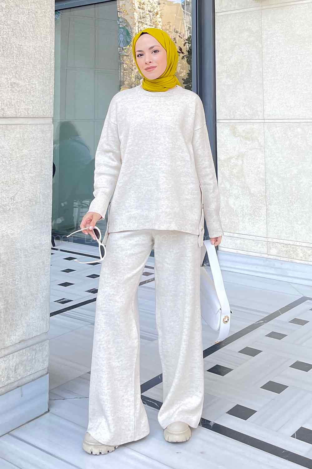 Lamelif Yanlar Düğmeli Tesettür Takım Ekru