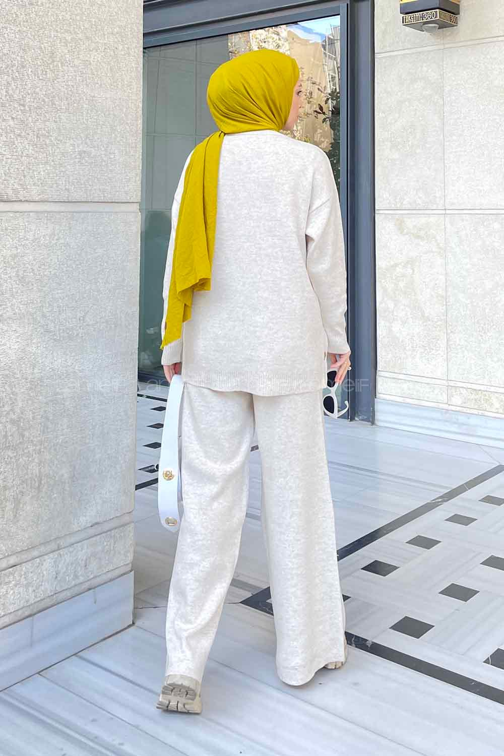 Lamelif Yanlar Düğmeli Tesettür Takım Ekru