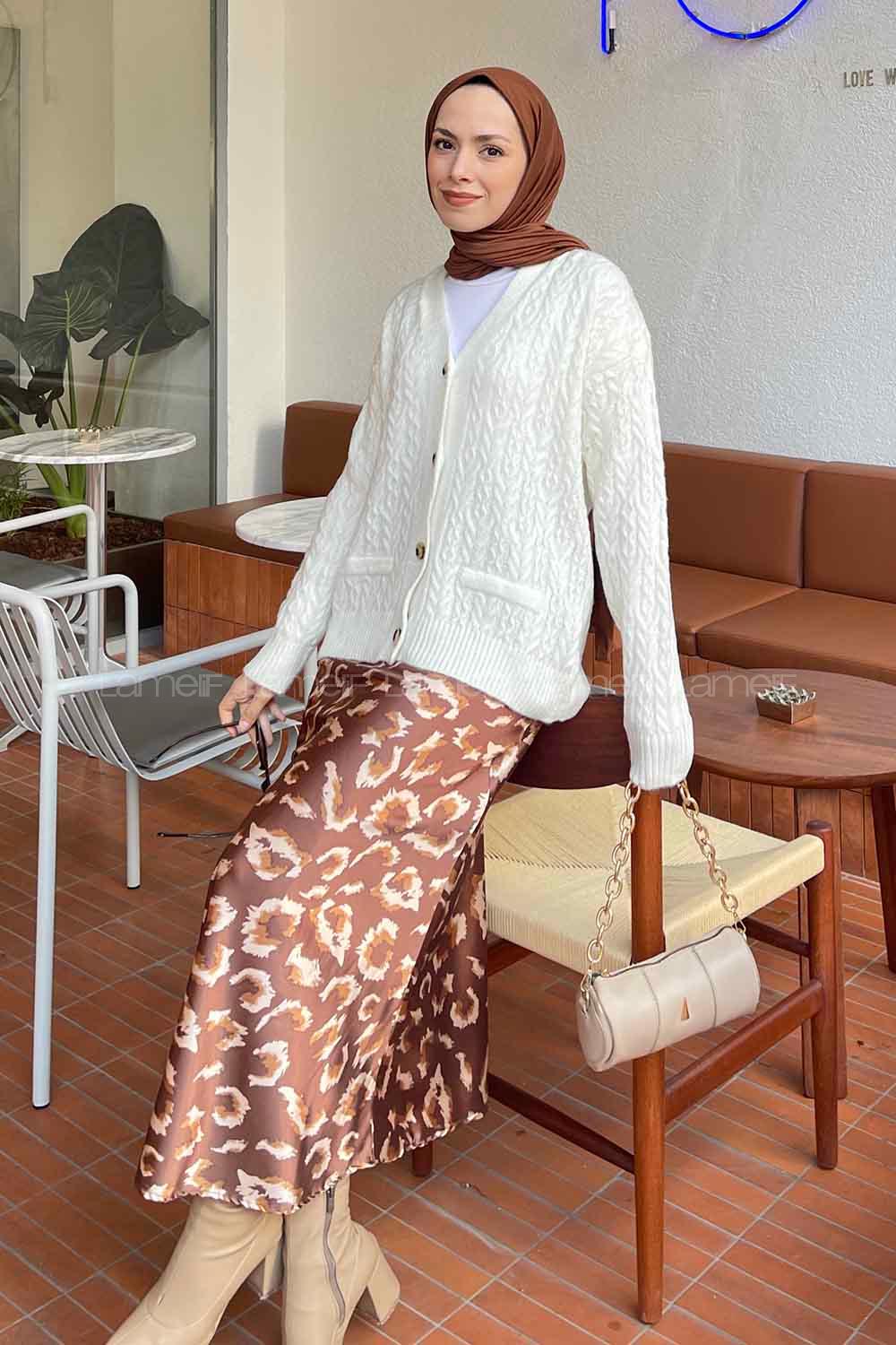 Lamelif Örgü Detaylı Hırka Beyaz