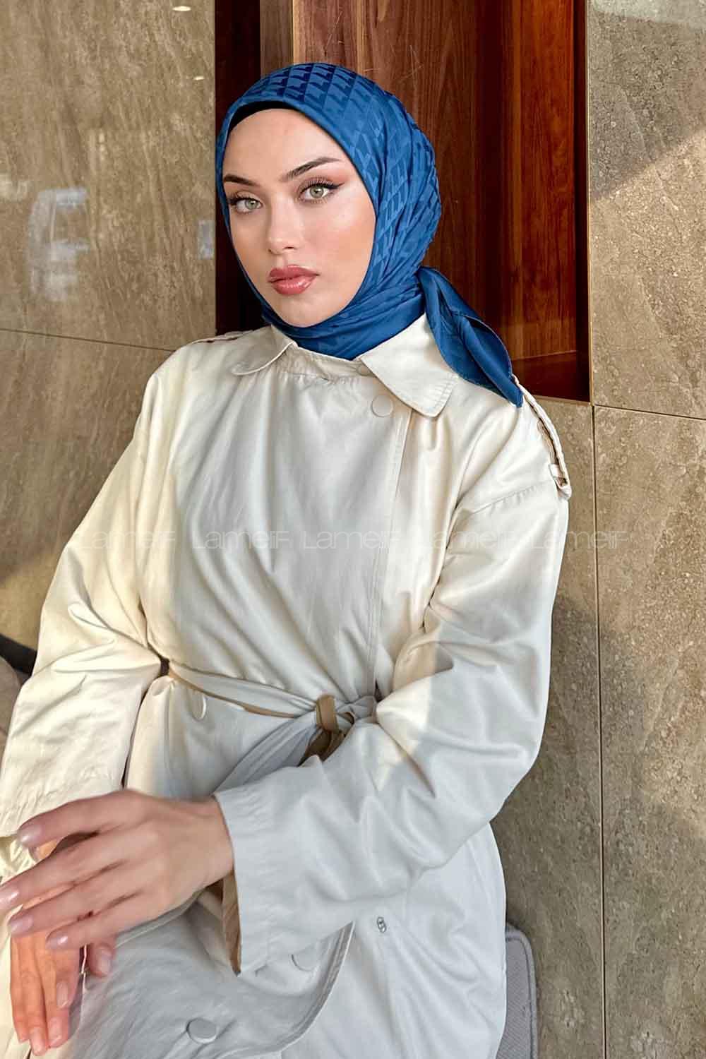 Lamelif Geometrik Desen Jakar Eşarp Gece Mavisi