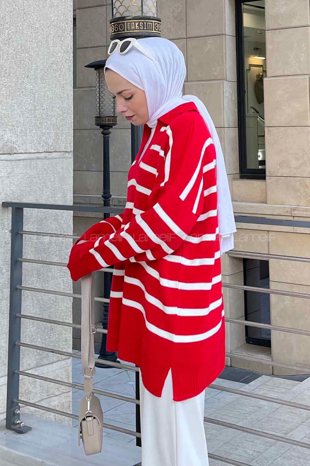 Red Polo Neck Collar Long Arm Jumper