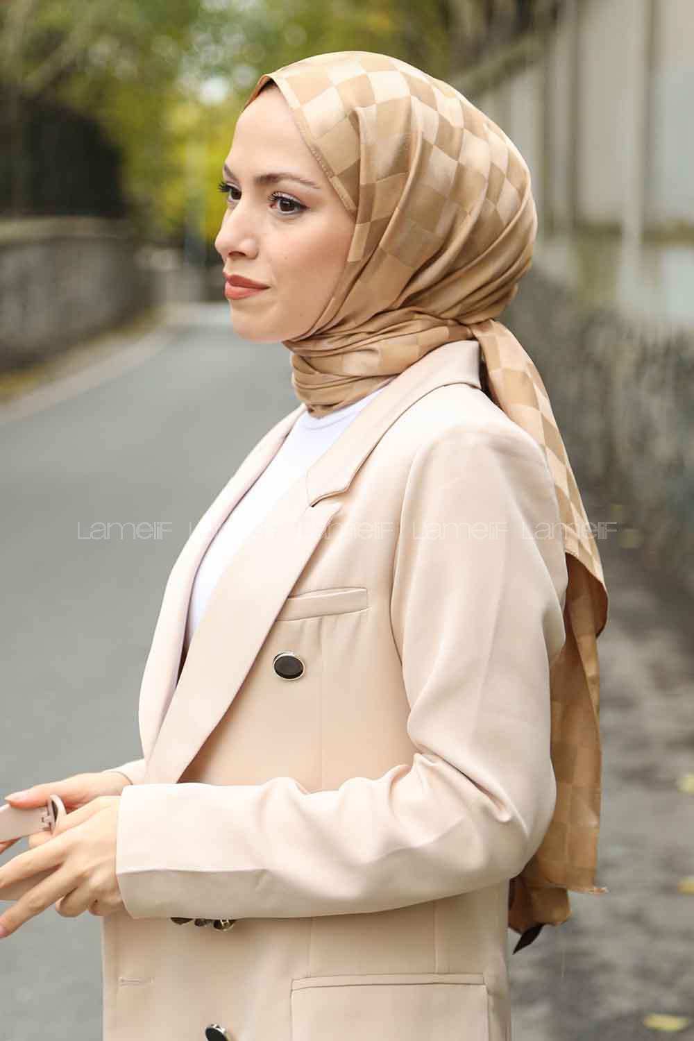 Lamelif Dama Desen Jakar Şal Camel