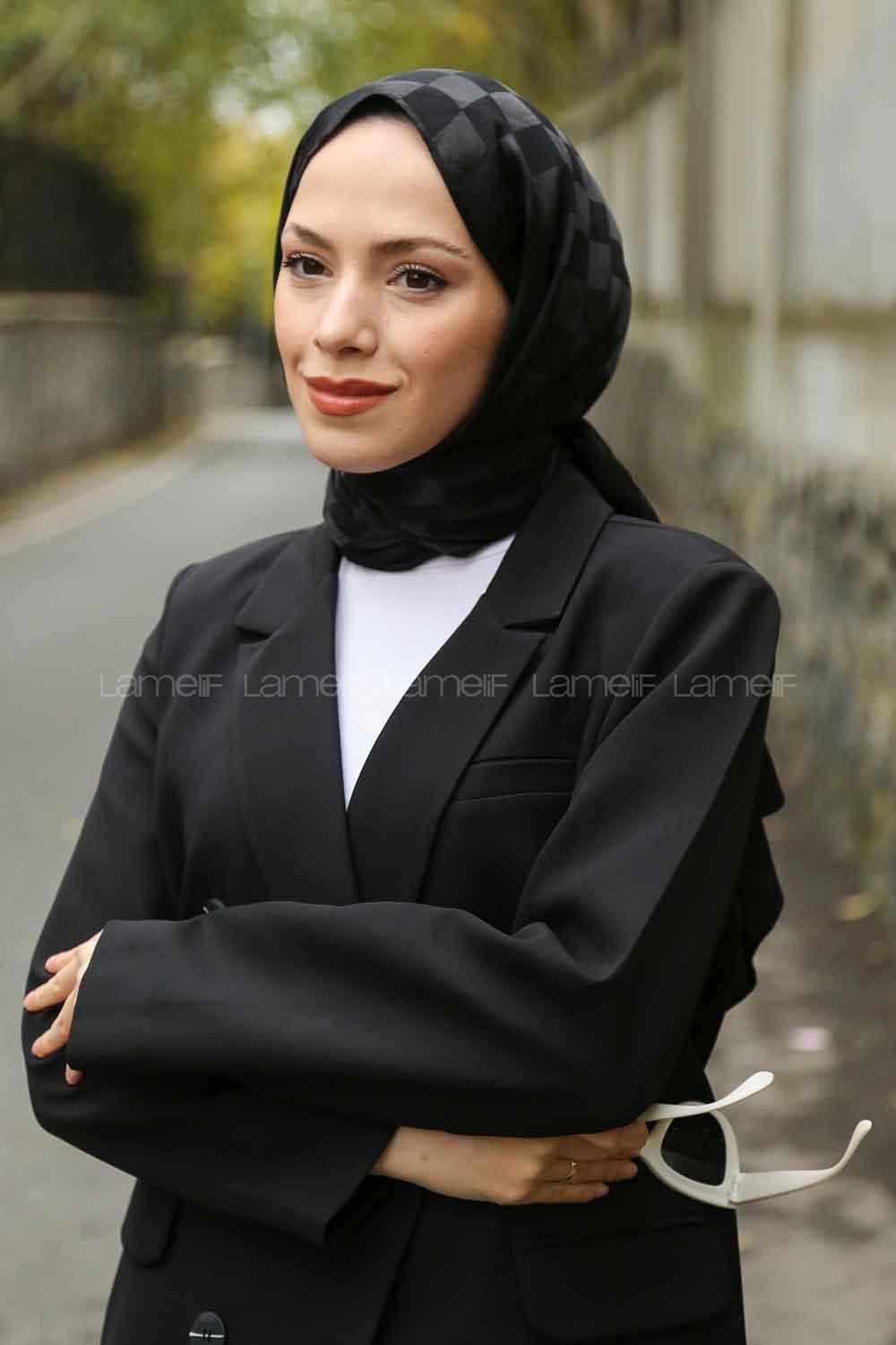 Lamelif Dama Desen Jakar Şal Siyah