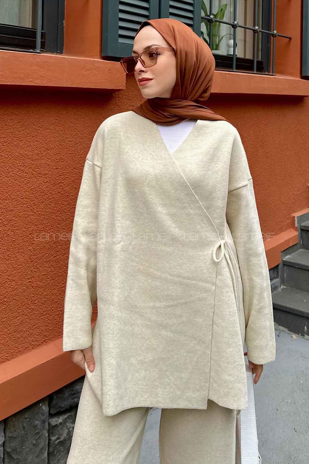 Lamelif Çapraz Bağlamalı Triko Takım Bej