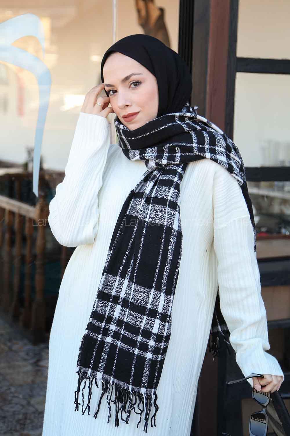 Lamelif Ekose Desen Omuz Şal Siyah-Beyaz