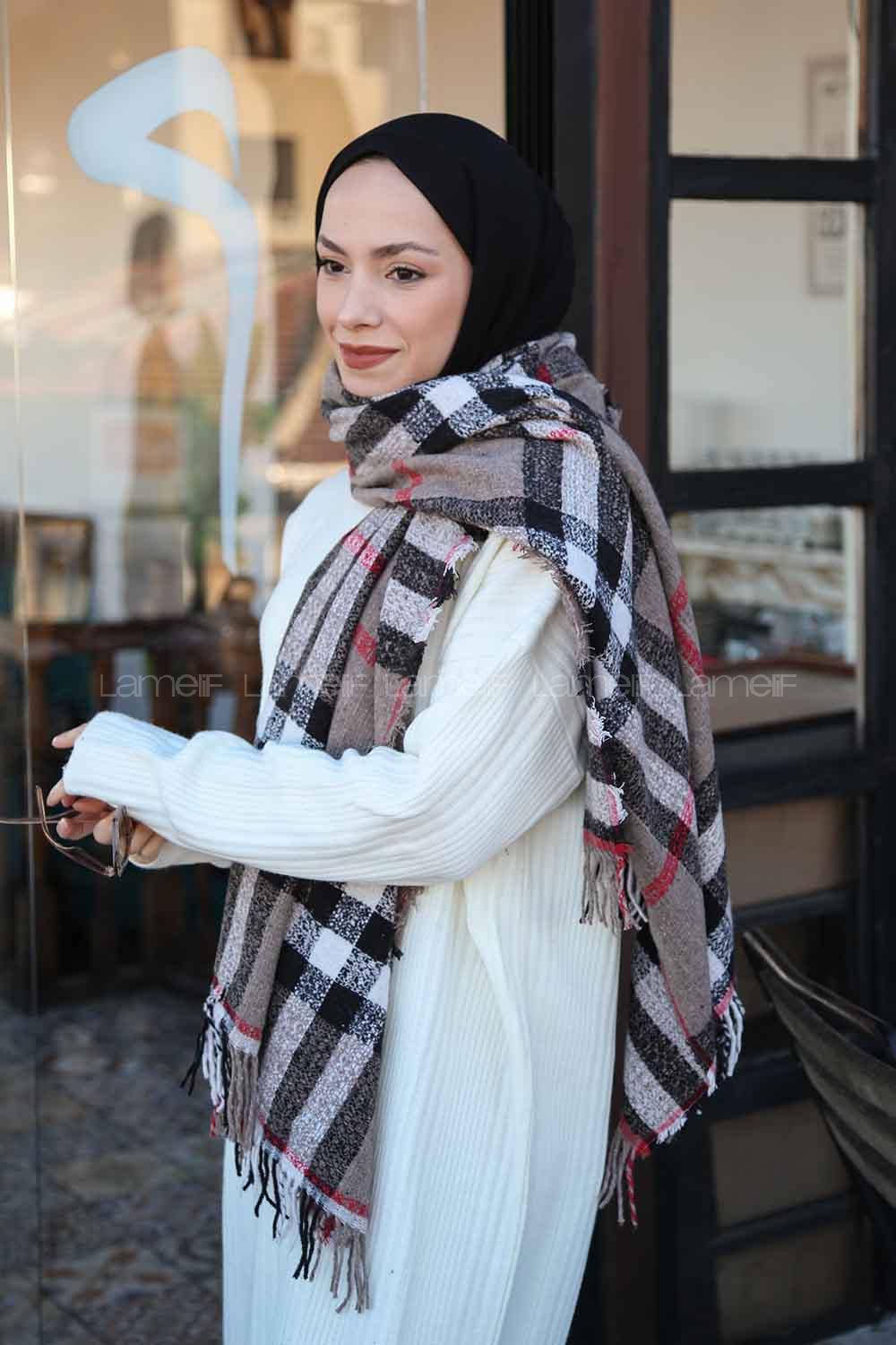 Lamelif Ekose Desen Omuz Şal Soft Kahve