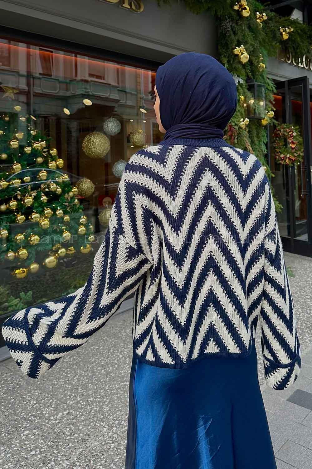 Lamelif Zikzak Desenli Kolu Katlamalı Kazak Lacivert