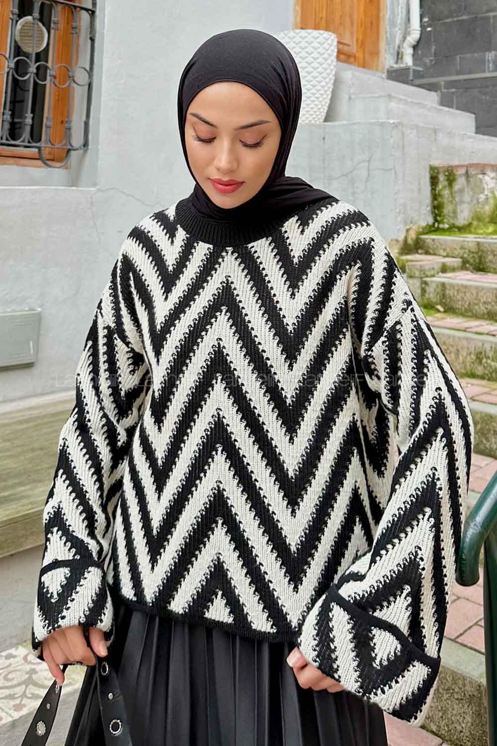 Black Medium Crew Neck Long Arm Jumper