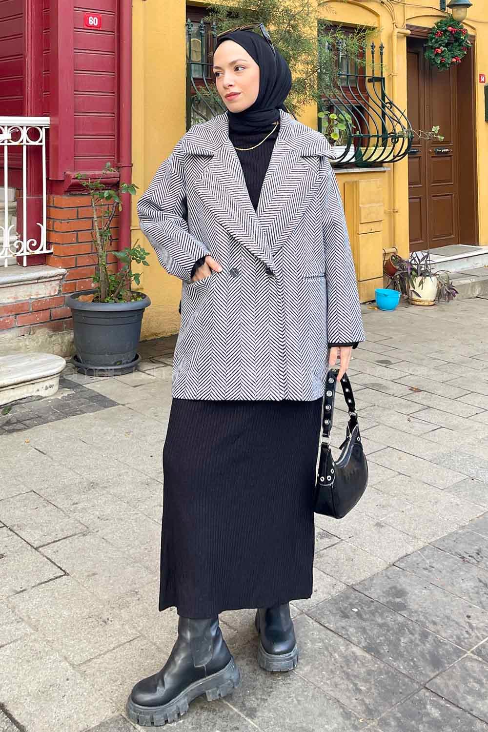 Black Normal Neck Long Arm Herringbone Coat