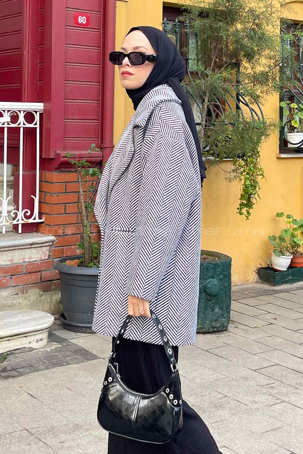 Black Normal Neck Long Arm Herringbone Coat