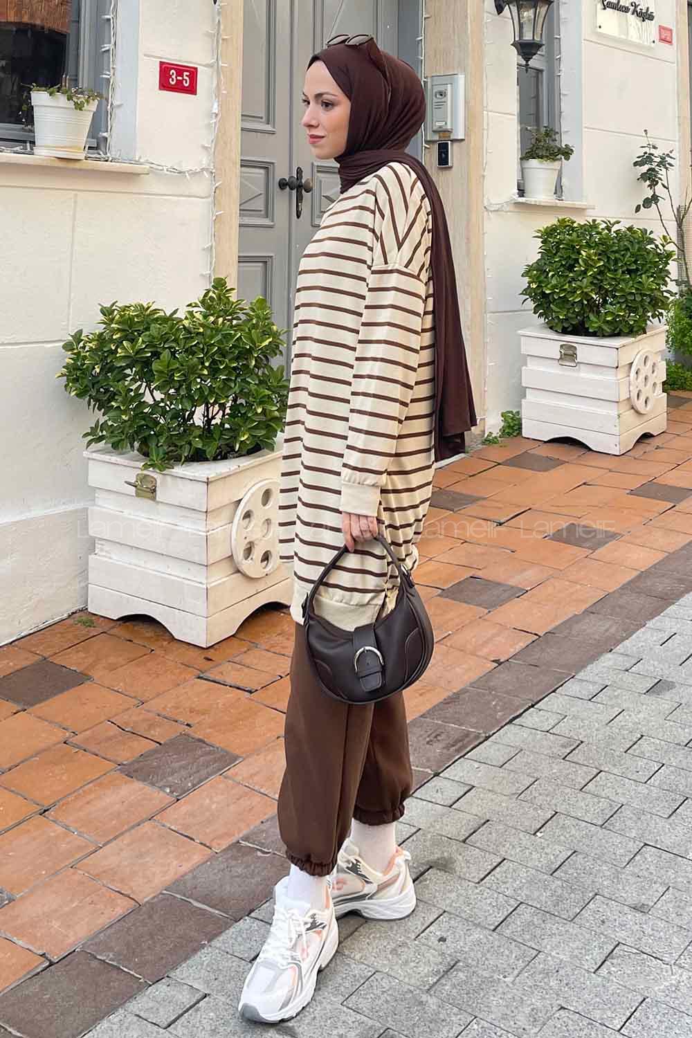 Bitter Brown Crew Neck Long Arm Printed Sweatshirt