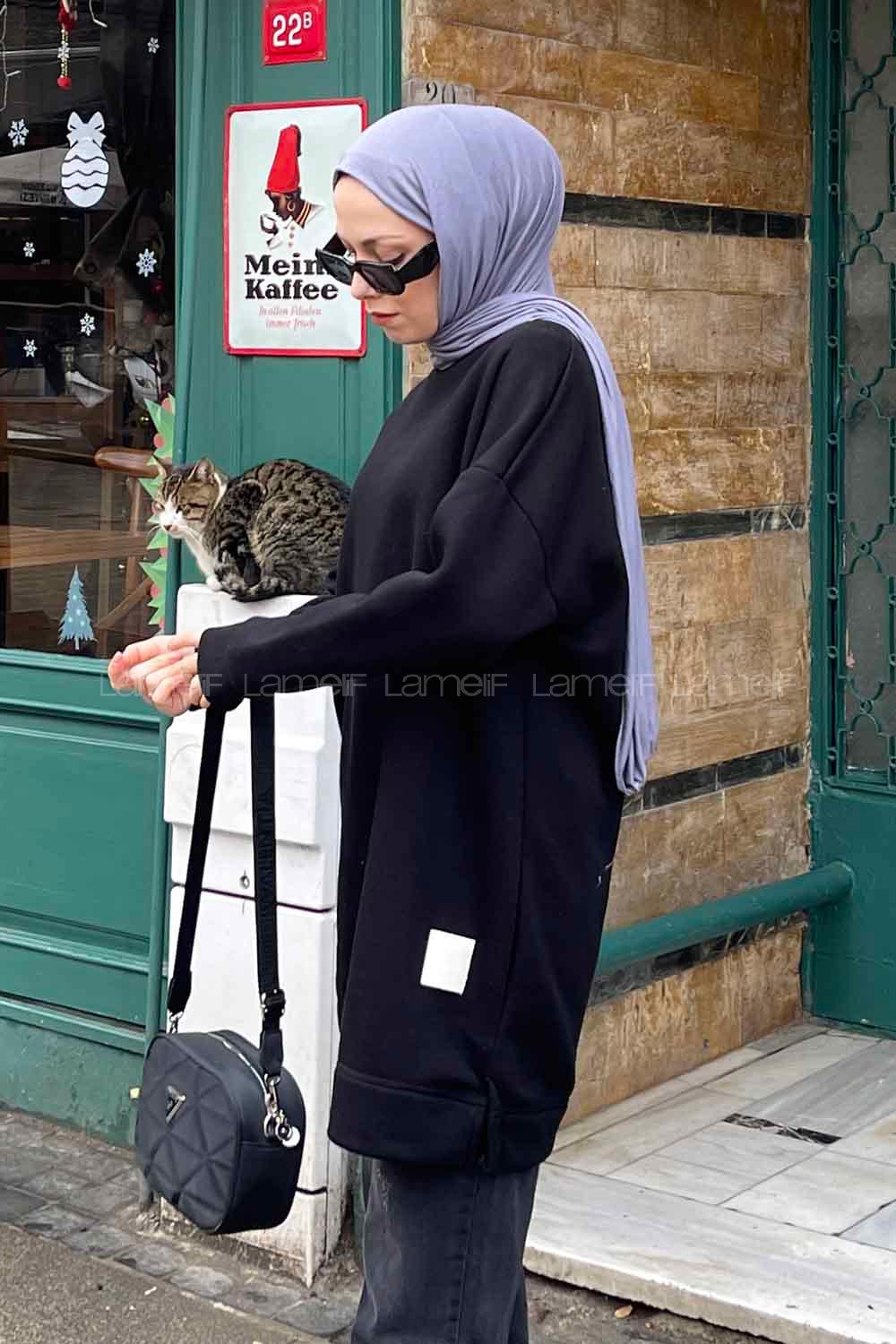 Lamelif Bisiklet Yaka Arma Detaylı Üç İplik Tunik Siyah