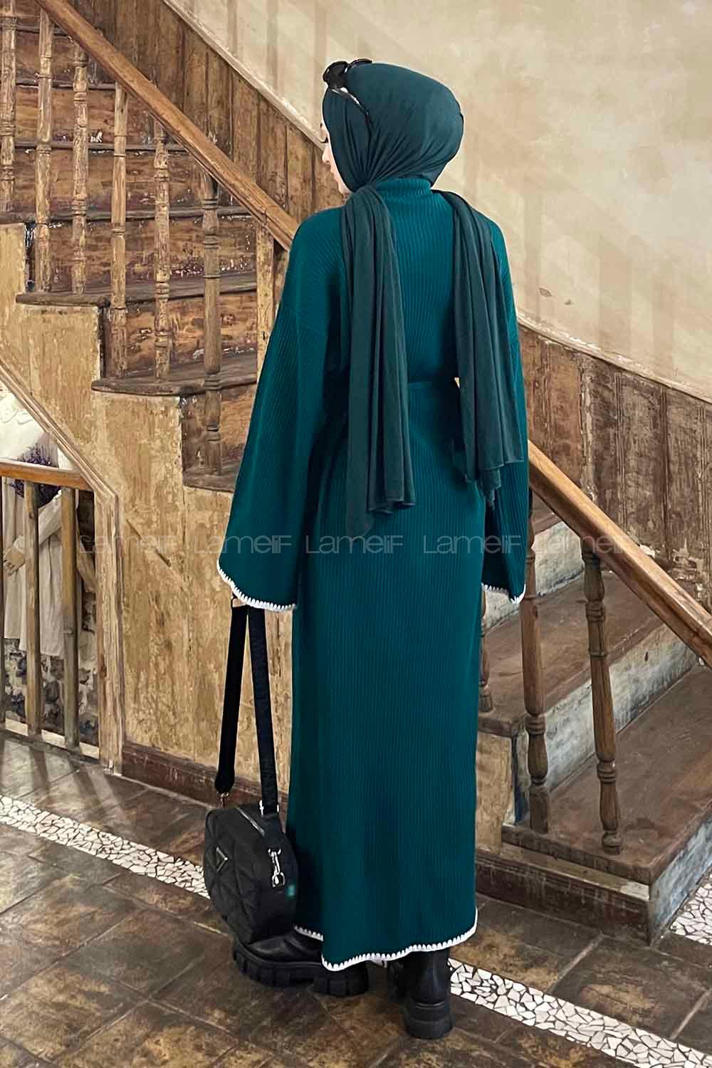 Lamelif Kol-Etek Ucu Nakışlı Triko Tesettür Elbise Zümrüt