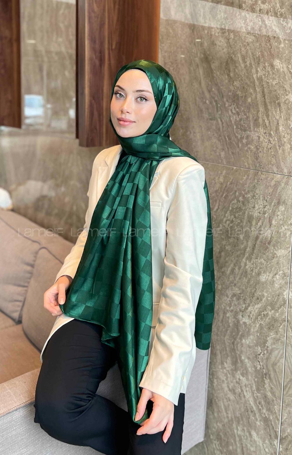 Pine Green Viscose Fabric Printed Shawl