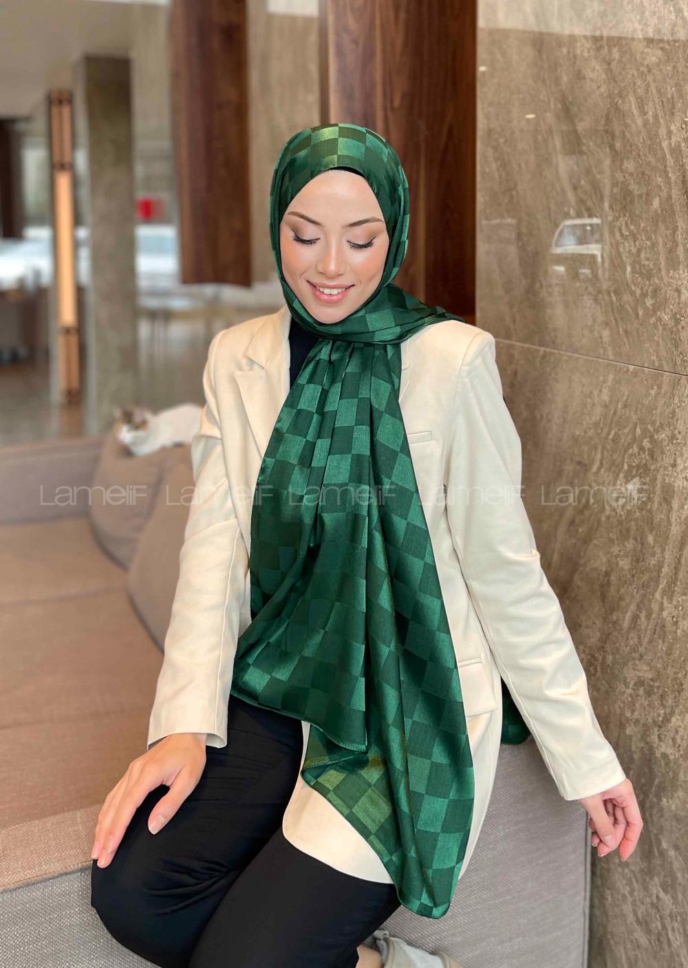 Pine Green Viscose Fabric Printed Shawl