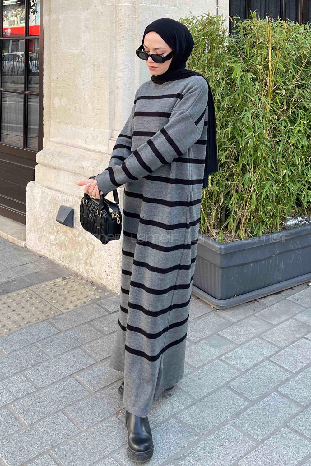 Lamelif Çizgi Detaylı Triko Tesettür Elbise Antrasit