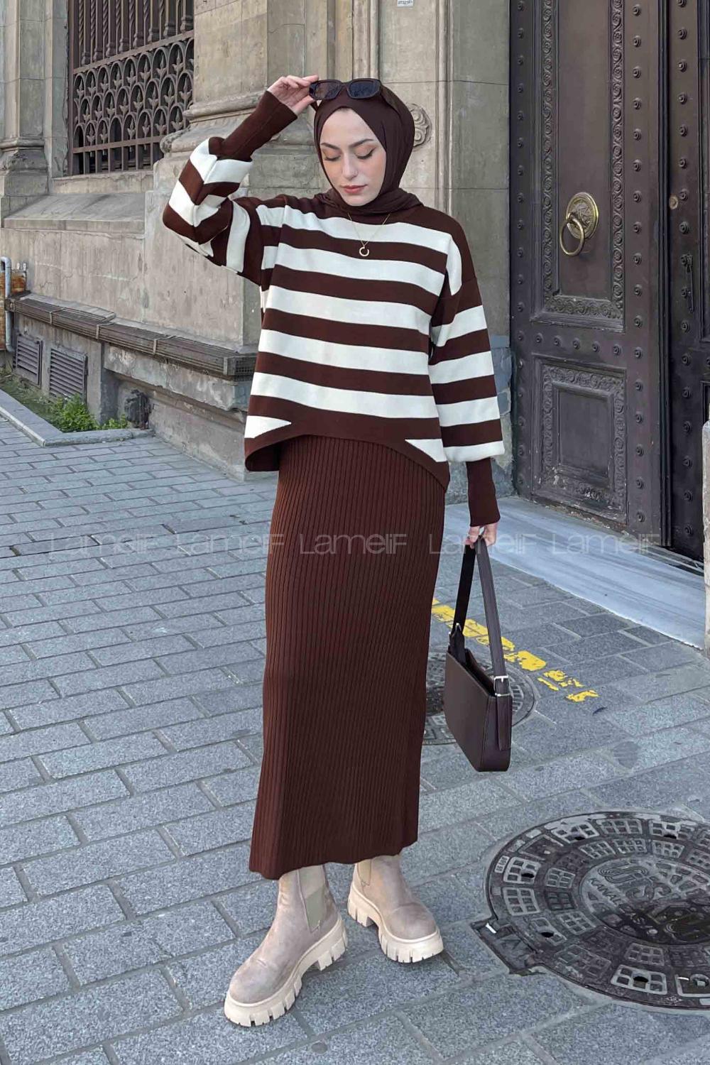 Bitter Brown Turtle Neck Long Arm Knitwear Pleated Suit