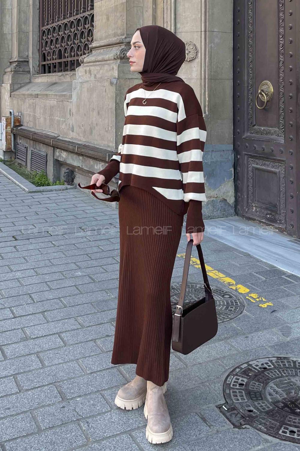 Bitter Brown Turtle Neck Long Arm Knitwear Pleated Suit