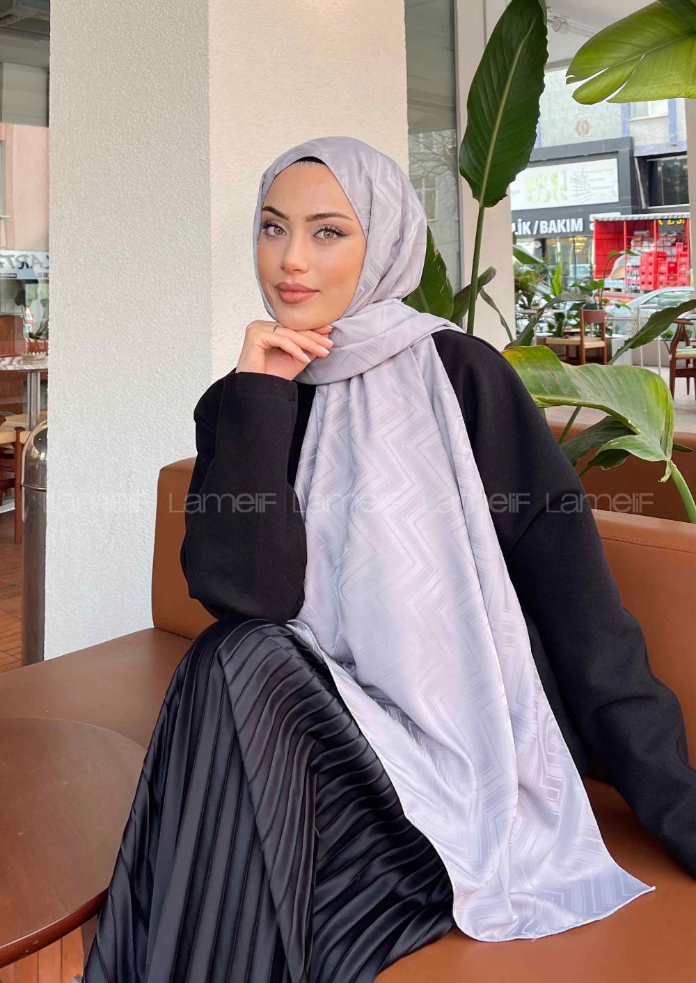 Lamelif Zikzak Desen Jakar Serisi Şal Gümüş Gri