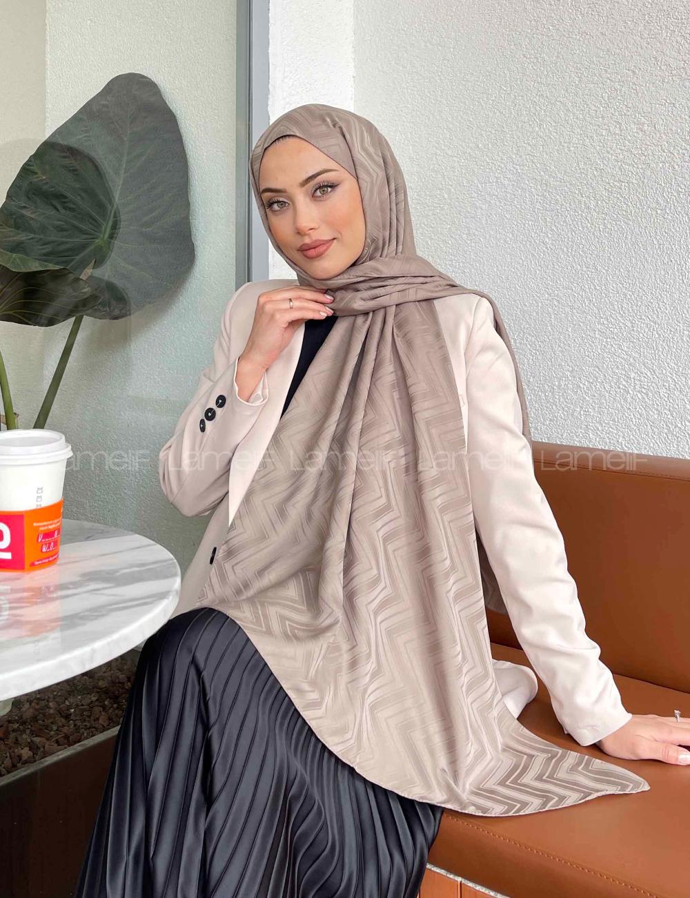 Lamelif Zikzak Desen Jakar Serisi Şal Toprak