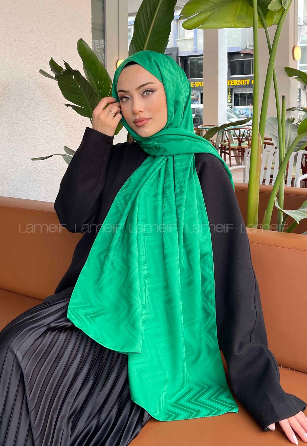 Lamelif Zikzak Desen Jakar Serisi Şal Yeşil