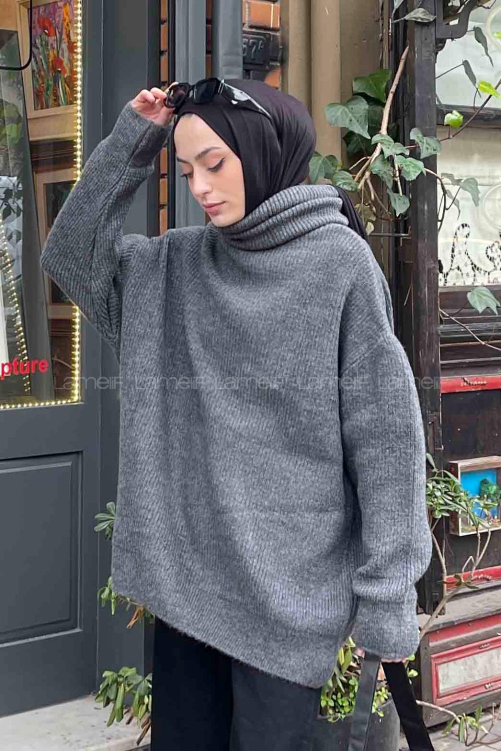 Smoked Choker Neck Long Arm Jumper