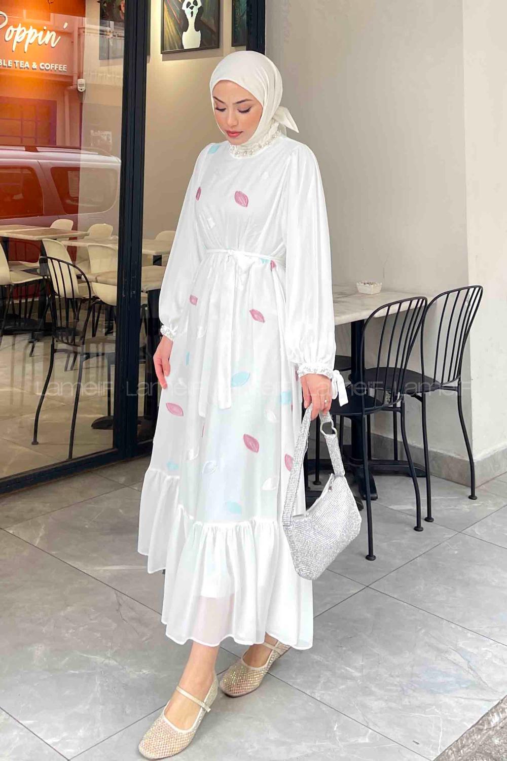 Lamelif Yaprak Desenli İncili Elbise Beyaz